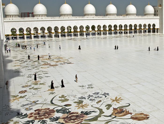 Sheikh Zayed Grand Mosque – Abu Dhabi (2007)